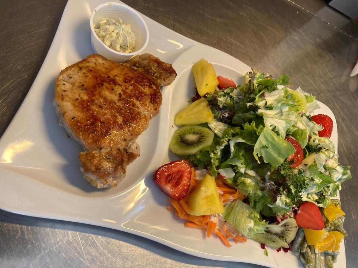 Linthal Hotel Restaurant Raben מראה חיצוני תמונה