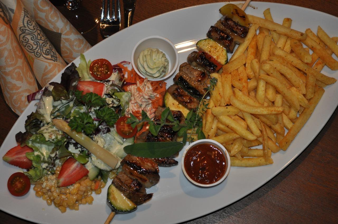 Linthal Hotel Restaurant Raben מראה חיצוני תמונה